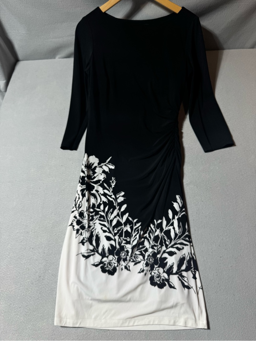 Lauren Ralph Lauren Black & White sheath Ruched Knee Length Dress - Size 8